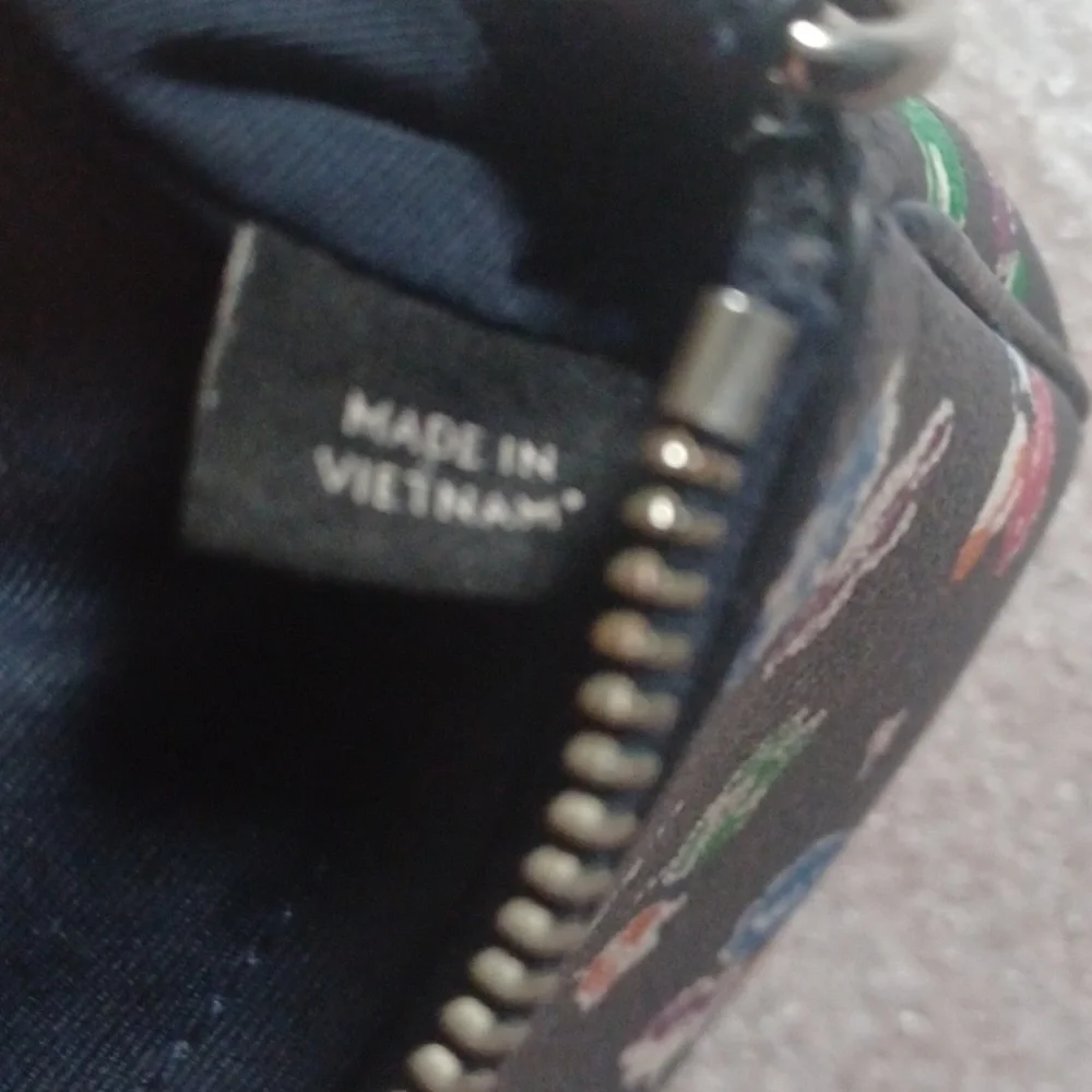 SOLD - COACH Large Wristlet 19 in Wildflower Print - Mini Purse - Picture 11 of 15